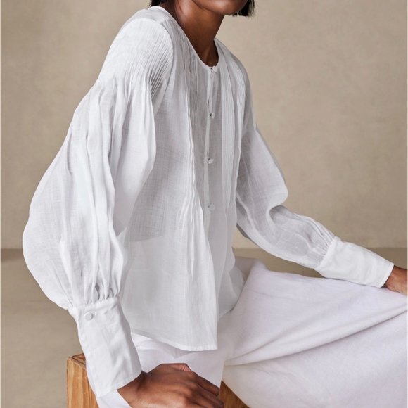 NWT Banana Republic Periwinkle Blue Ramie Pintuck Blouse - S - Picture 3 of 7